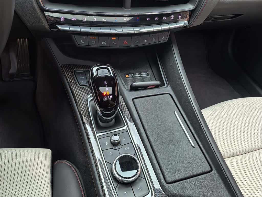 Cadillac CT5, 2025 16
