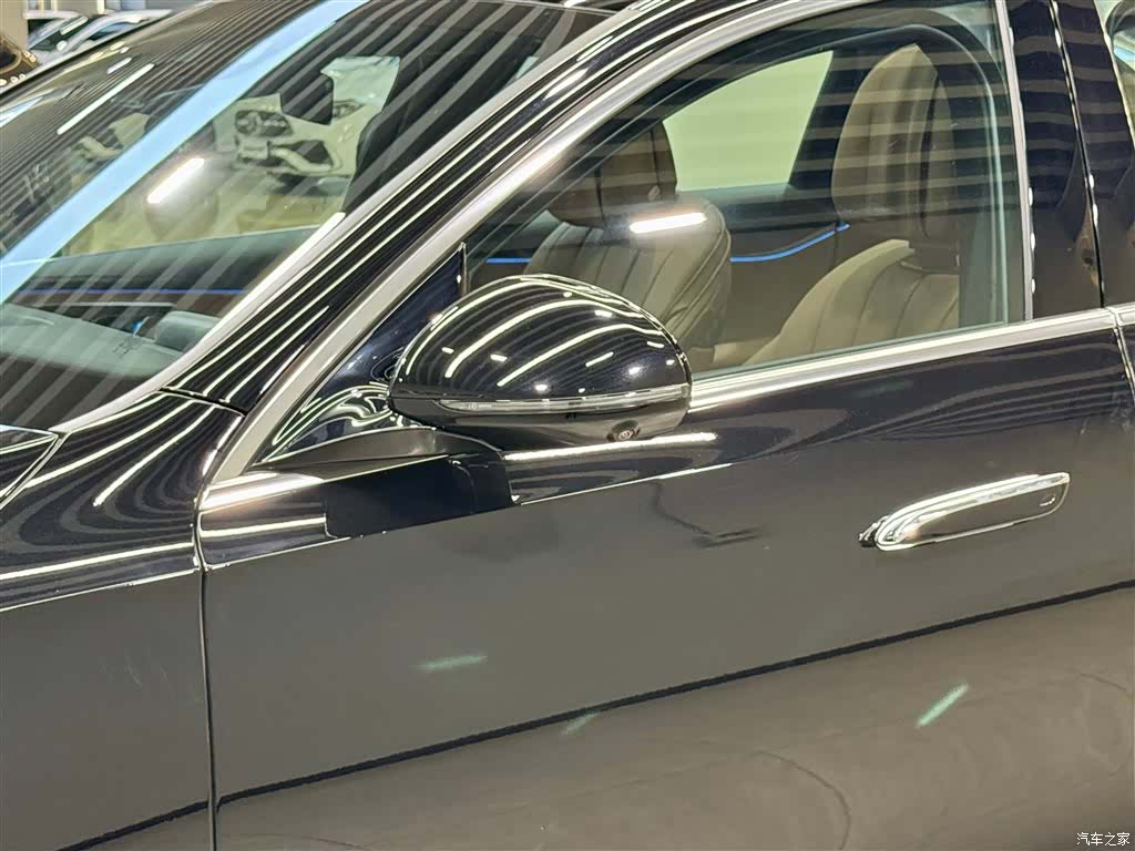 Mercedes-Benz E-Class, 2026 12