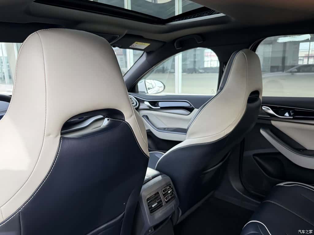 BYD Qin, 2022 14