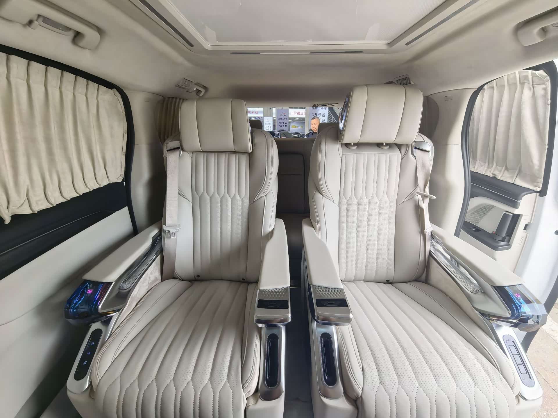 Buick GL8, 2023 9