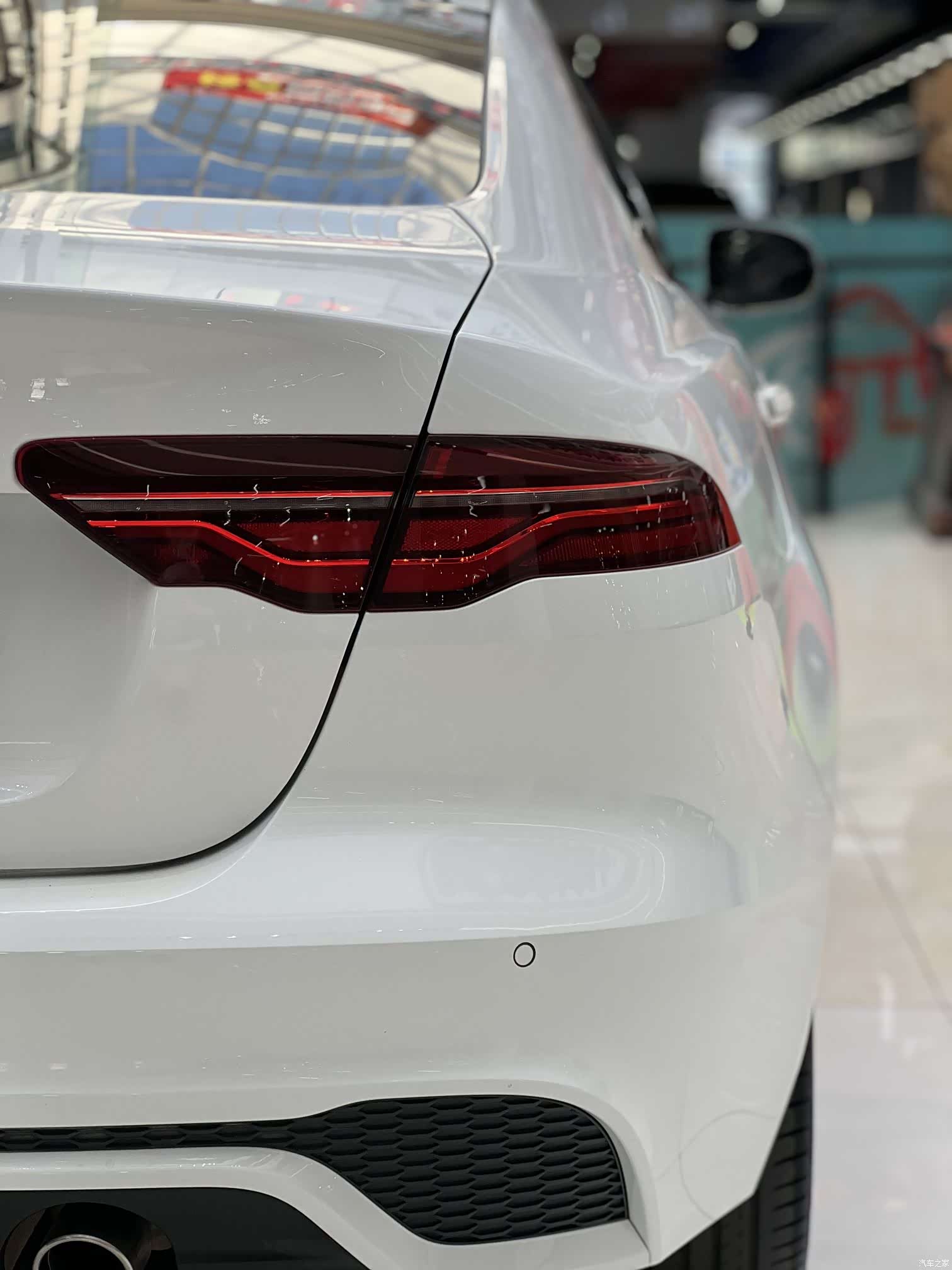 Land Rover XEL, 2022 7