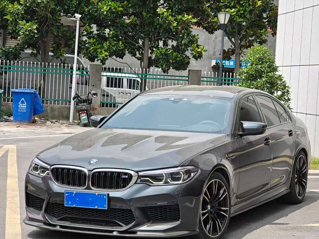 BMW M5