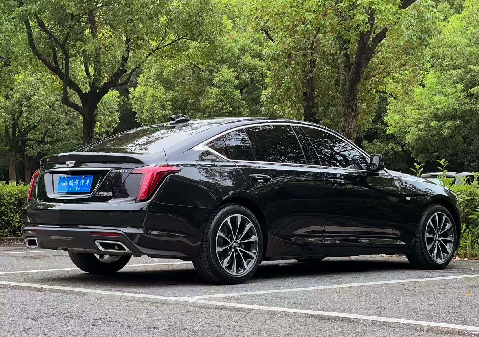 Cadillac CT5, 2026 все фото