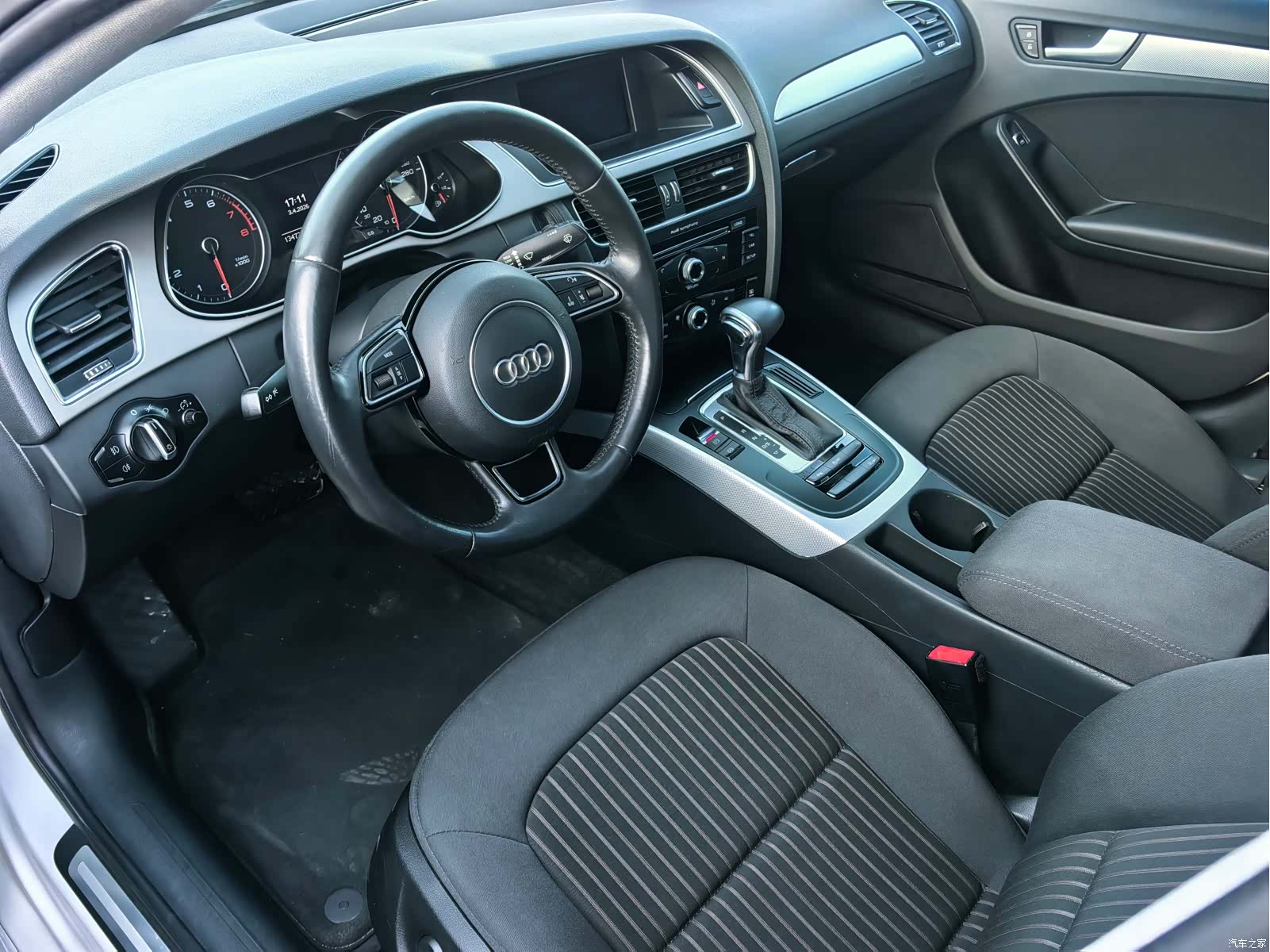 Audi A4L, 2014 3