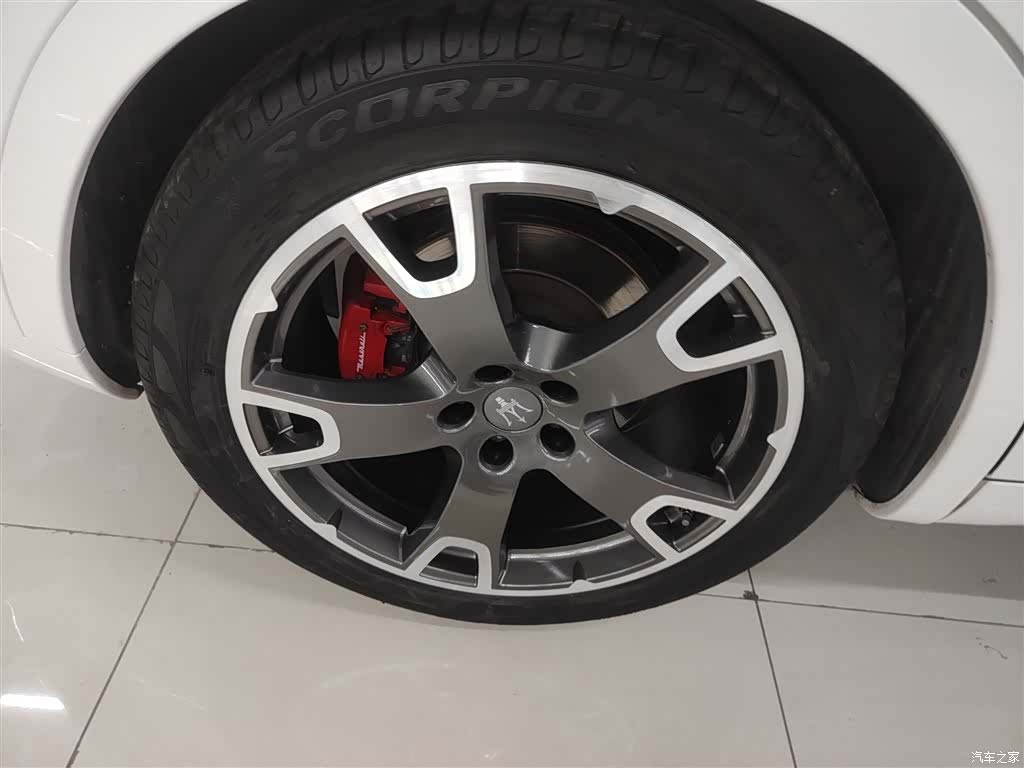Maserati Levante, 2017 26