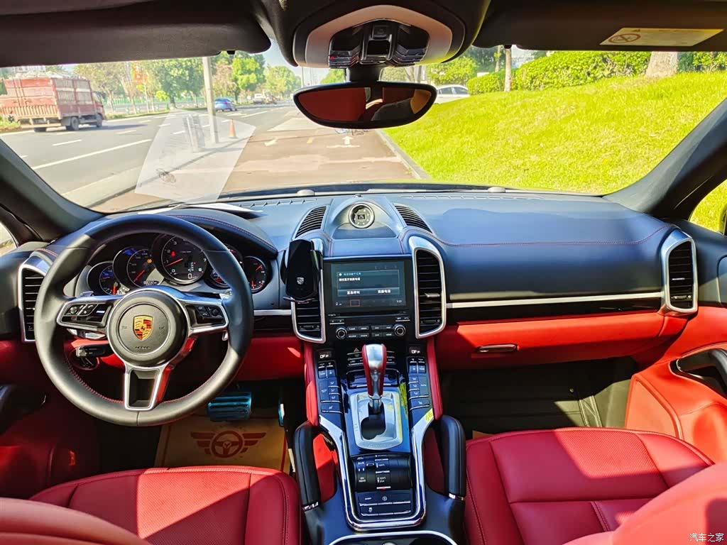 Porsche Cayenne, 2017 11