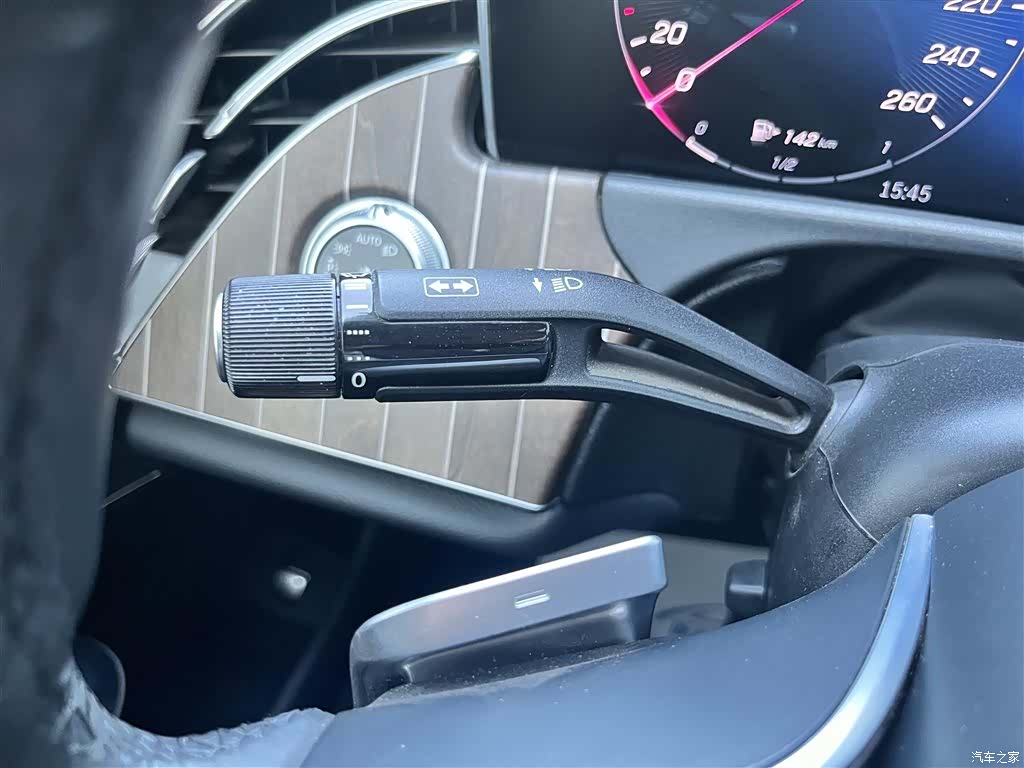 Mercedes-Benz E-Class, 2024 15