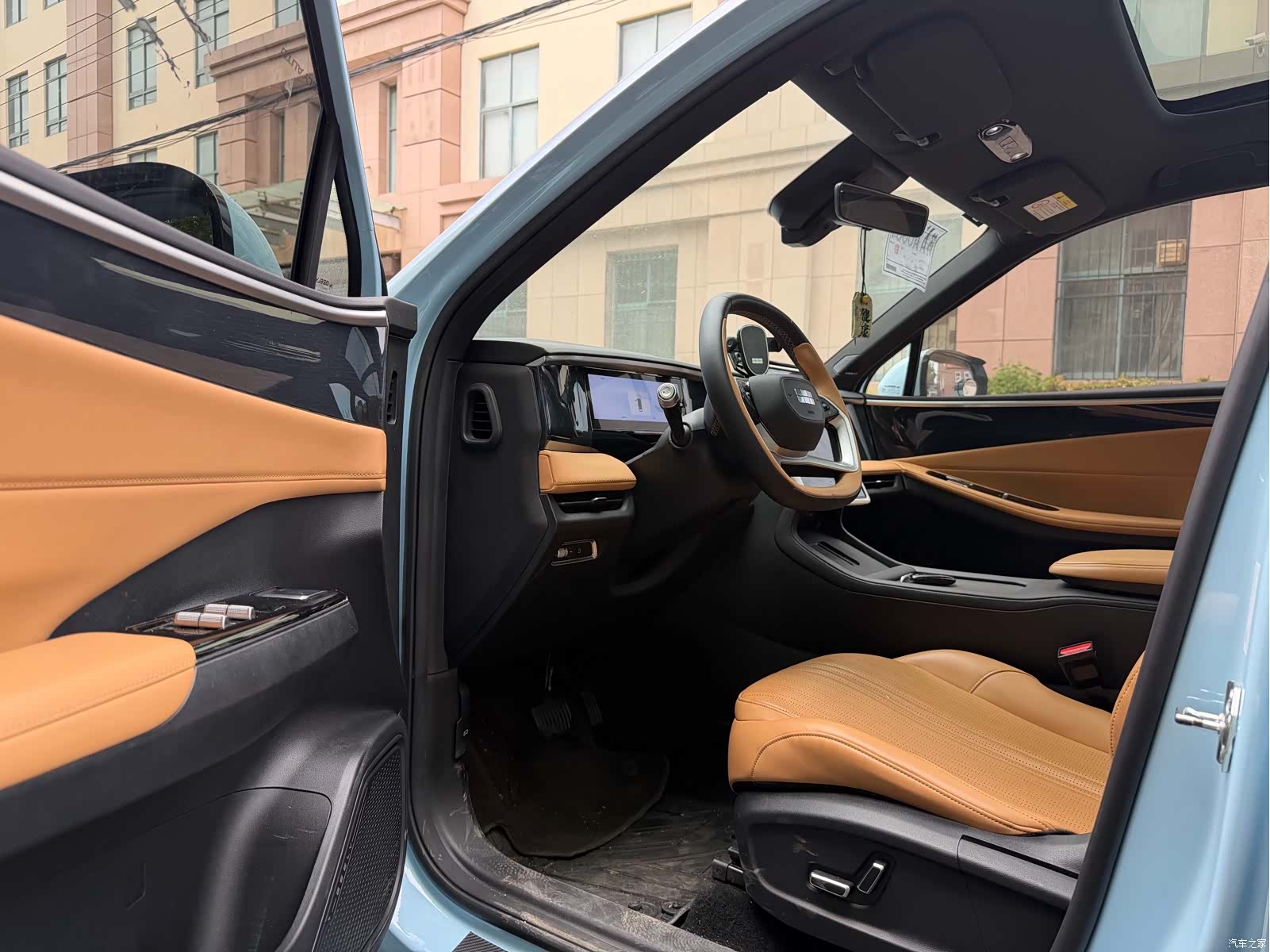 Geely Galaxy L7, 2023 16