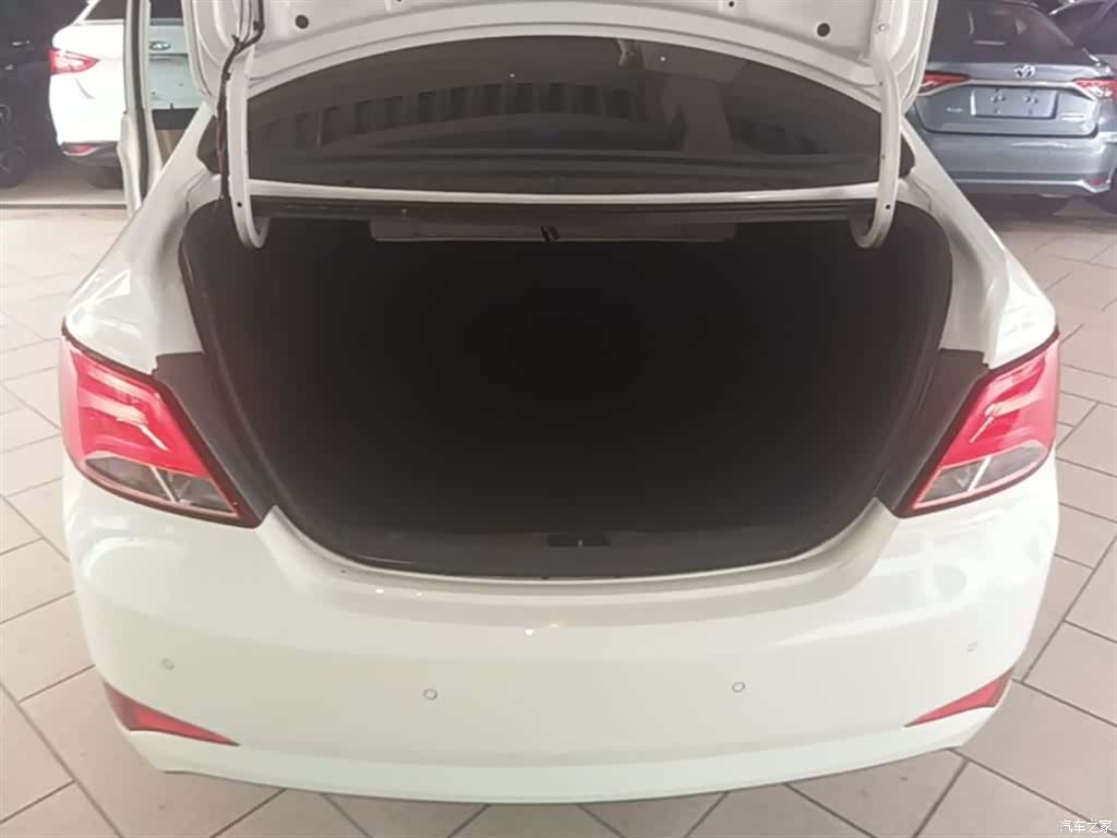 Hyundai GLS, 2016 19