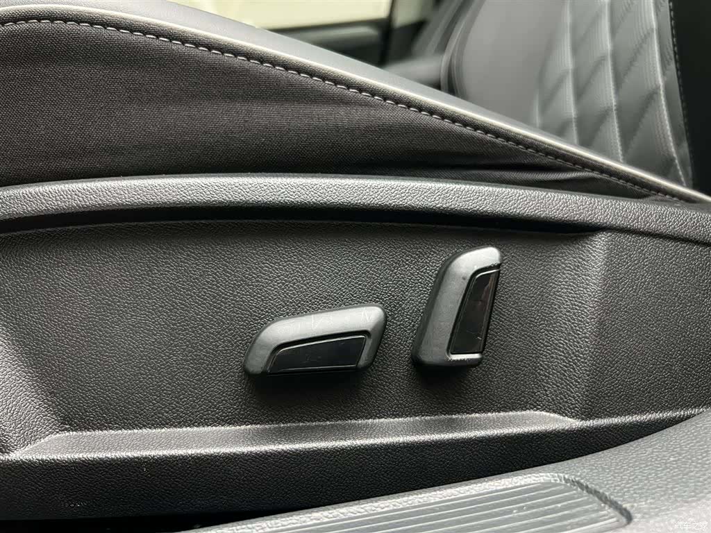Volkswagen Sagitar, 2022 16
