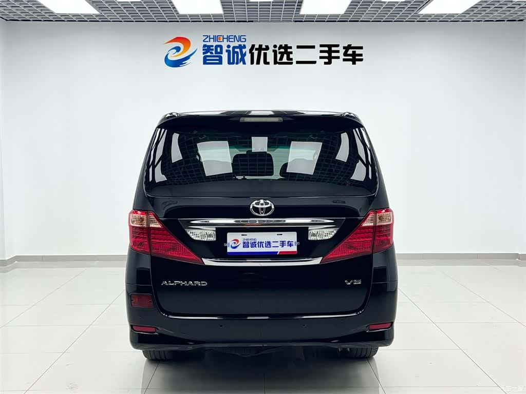 Toyota Alphard, 2011 3