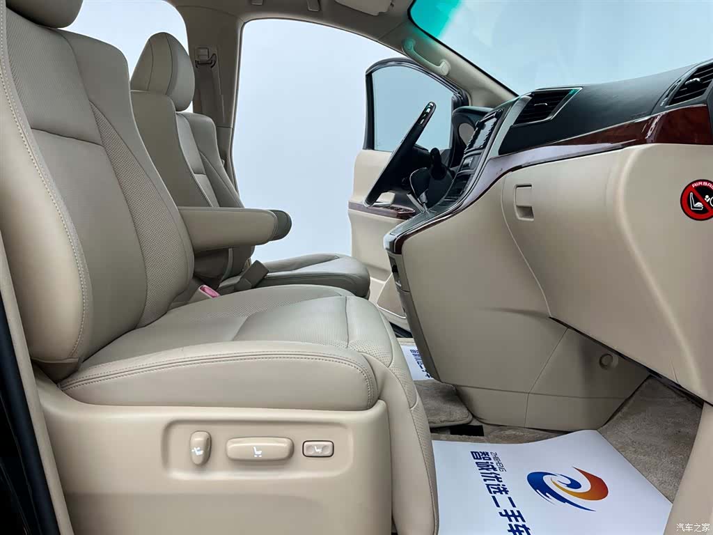 Toyota Alphard, 2011 6