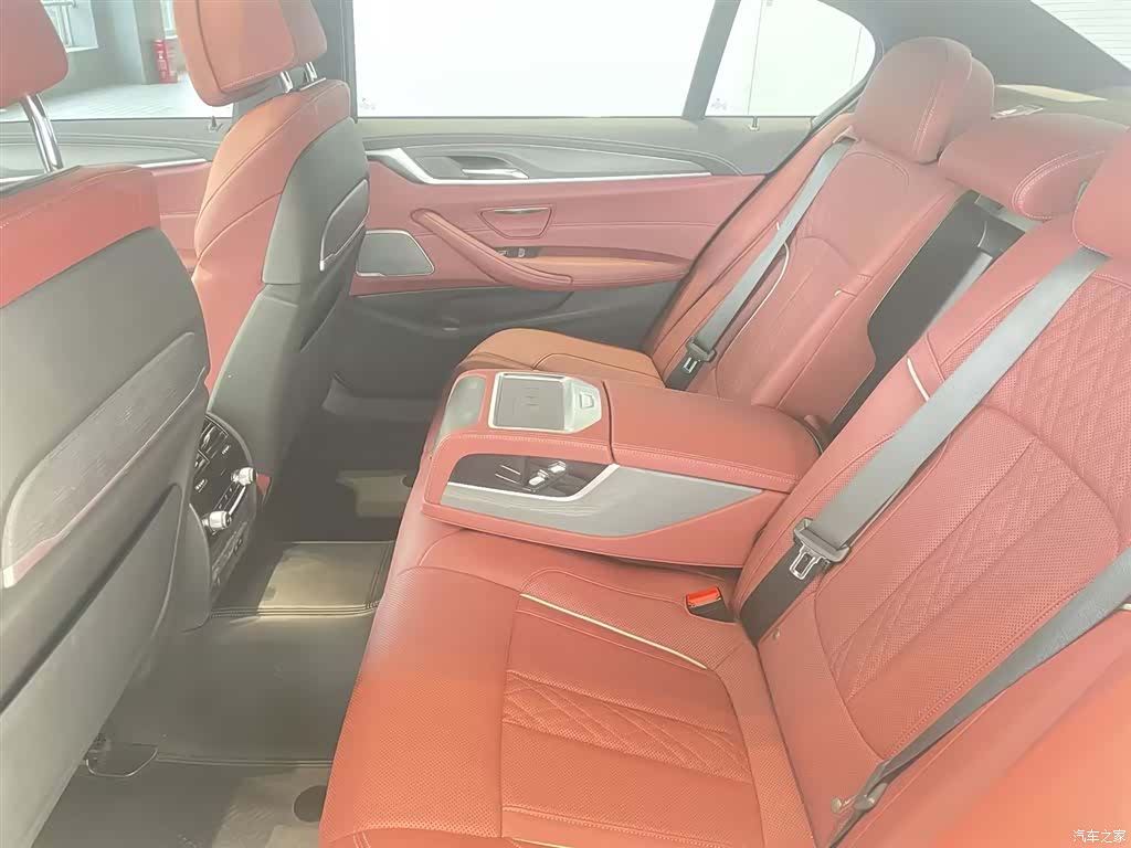 BMW 5 Series, 2023 13