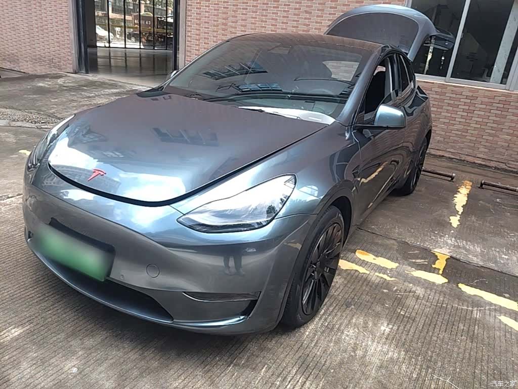 Tesla Model Y, 2021 2