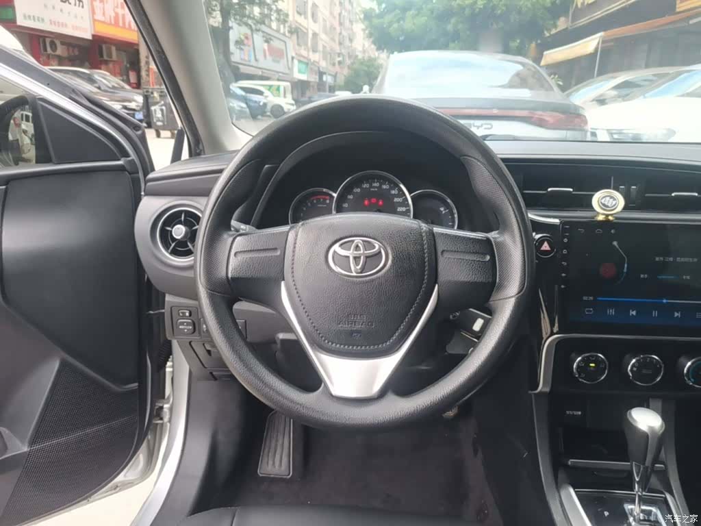Toyota Corolla, 2018 11
