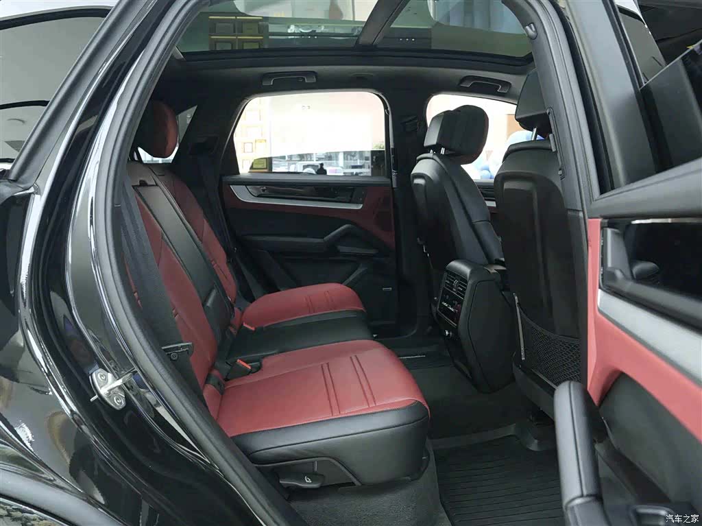 Porsche Cayenne, 2025 14
