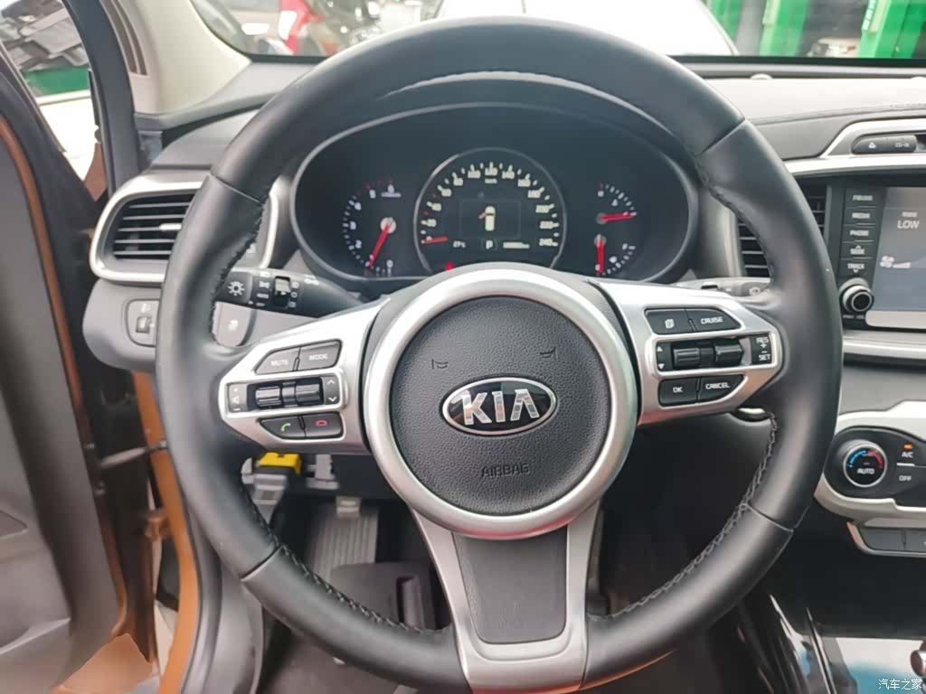 Kia L, 2015 11