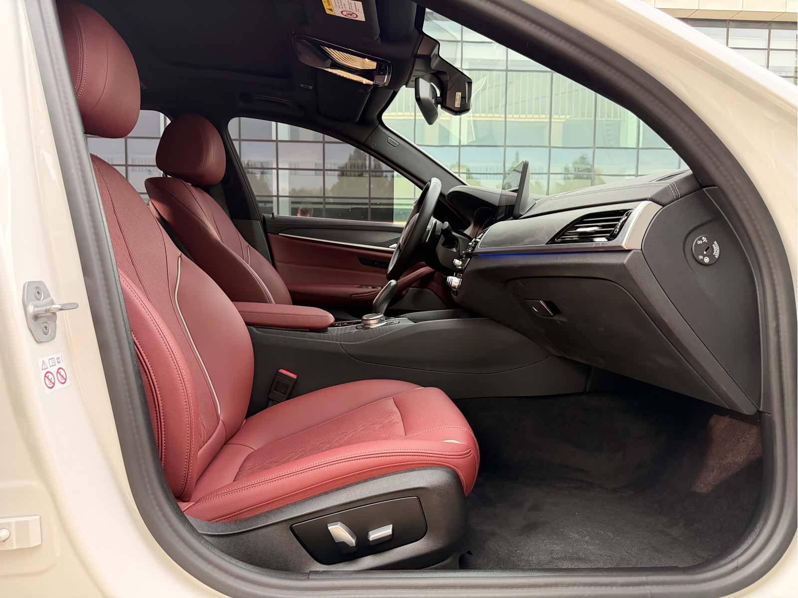 BMW 5 Series, 2023 16