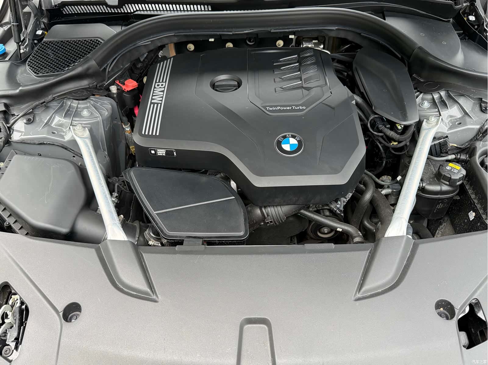 BMW 6 Series GT, 2023 32