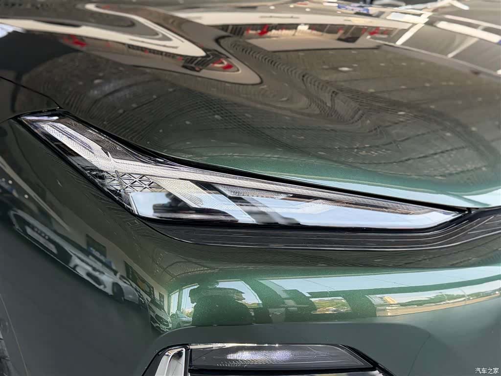 Geely 8, 2025 12