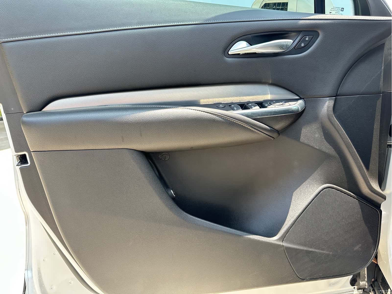 Cadillac XT4, 2021 10