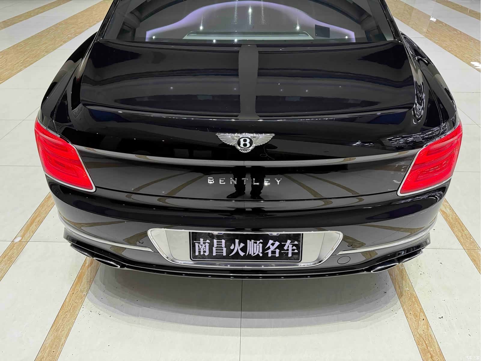 Bentley Flying Spur, 2022 9