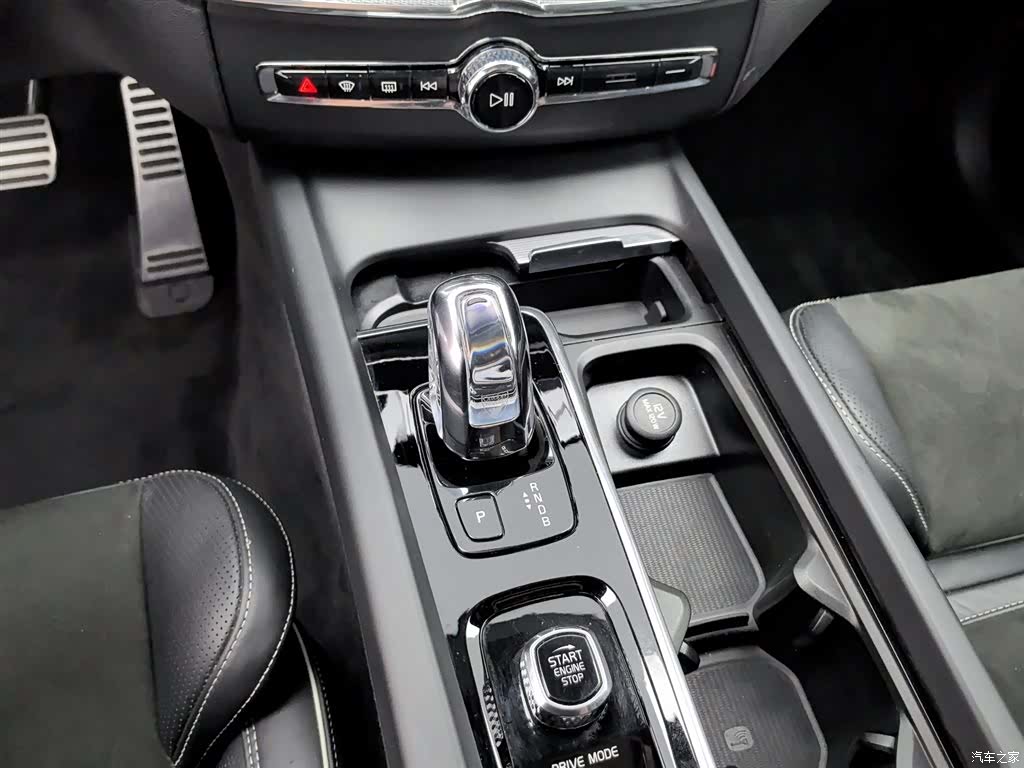 Volvo XC60, 2019 13