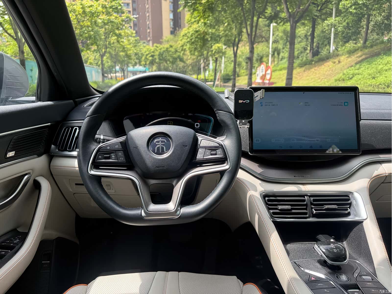 BYD Song, 2022 10