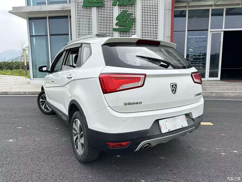 Wuling 560, 2017 4