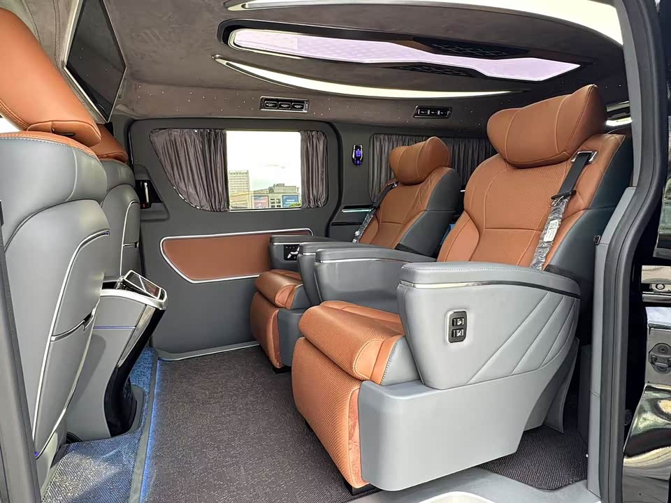 Toyota HIACE Toyota HIACE