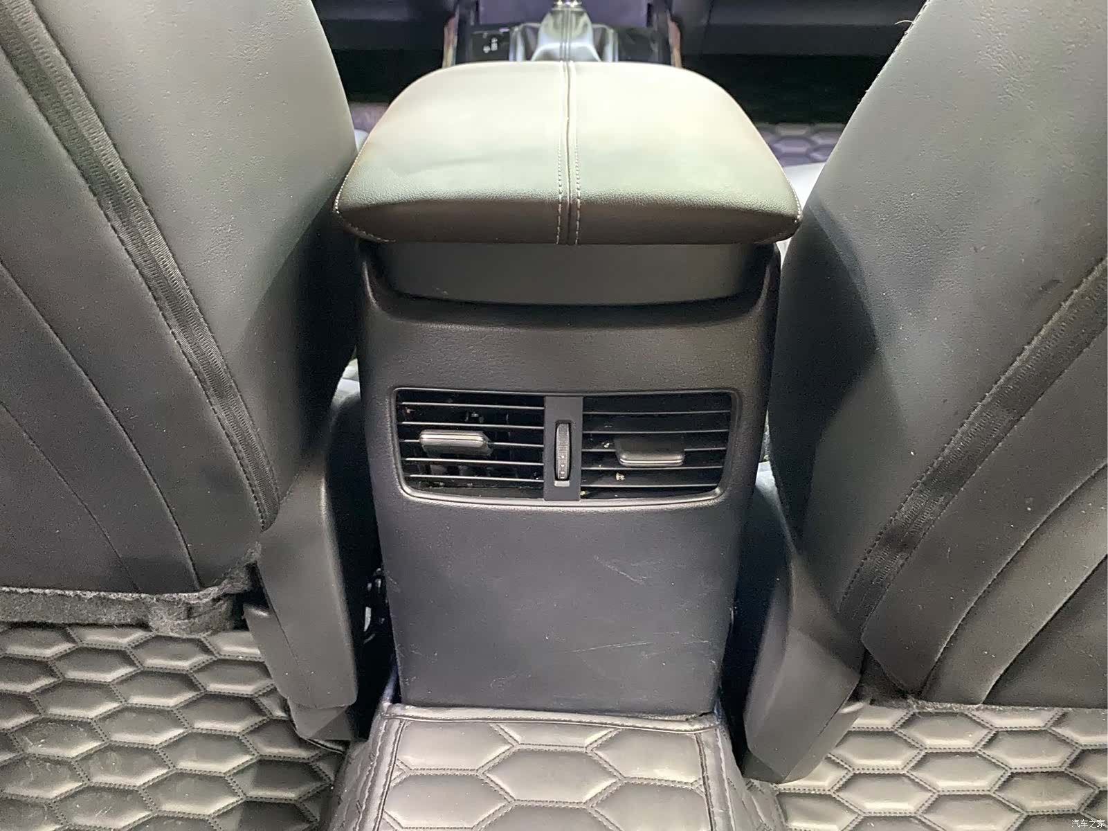 Mazda CX-30, 2022 21