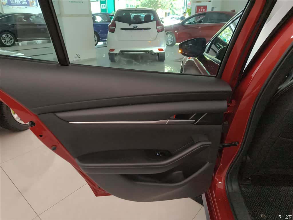 Mazda Mazda3, 2022 29