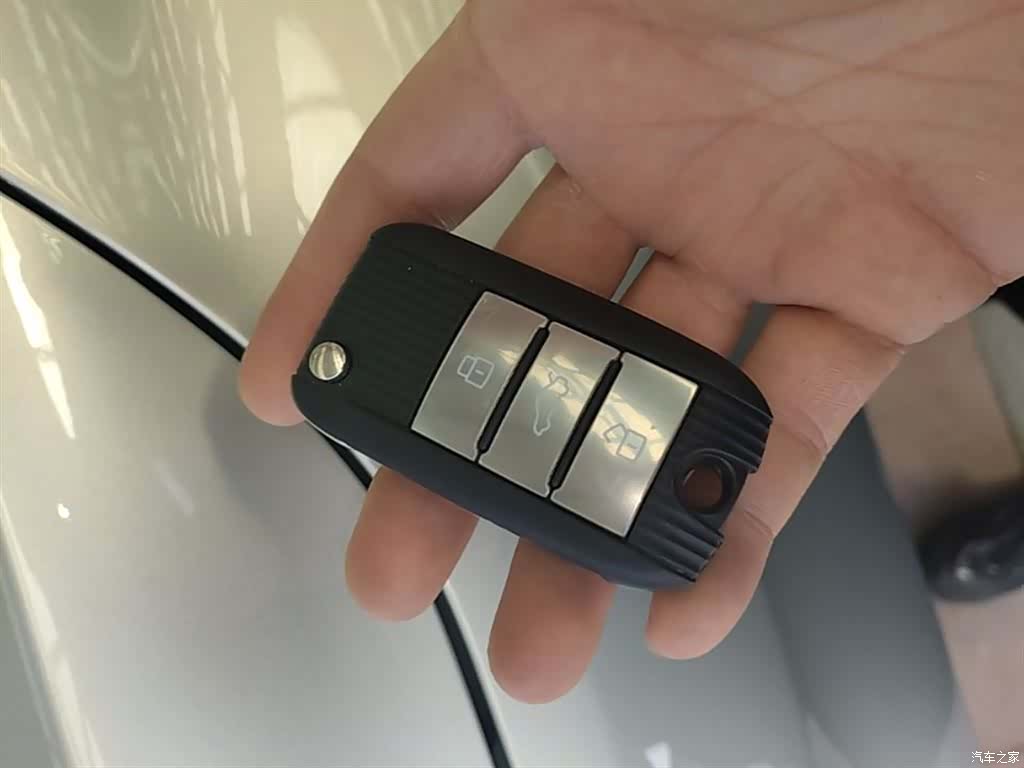 Roewe RX5, 2021 9