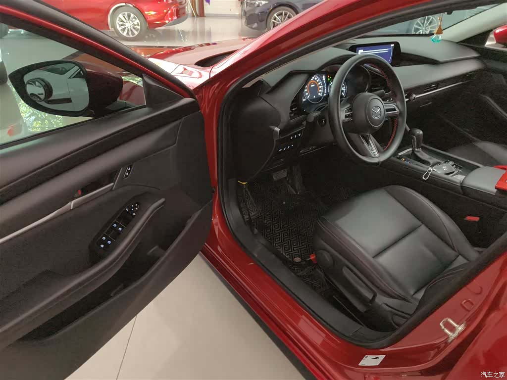 Mazda Mazda3, 2022 16