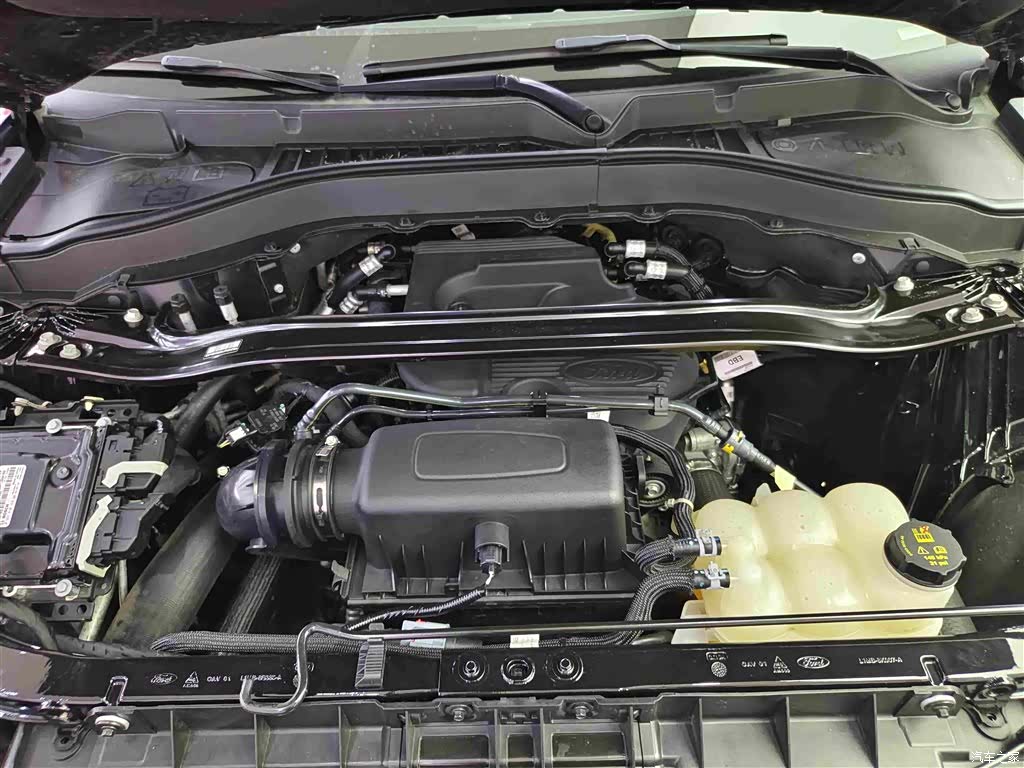 Ford Explorer, 2023 16