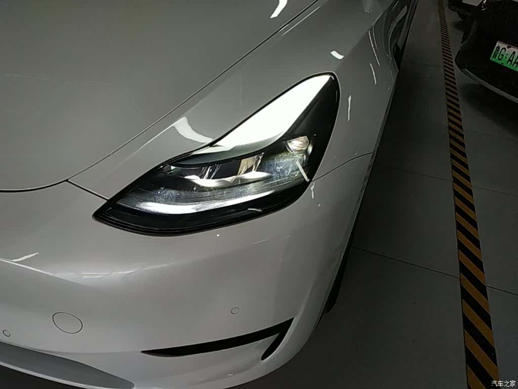 Tesla Model Y, 2022 24