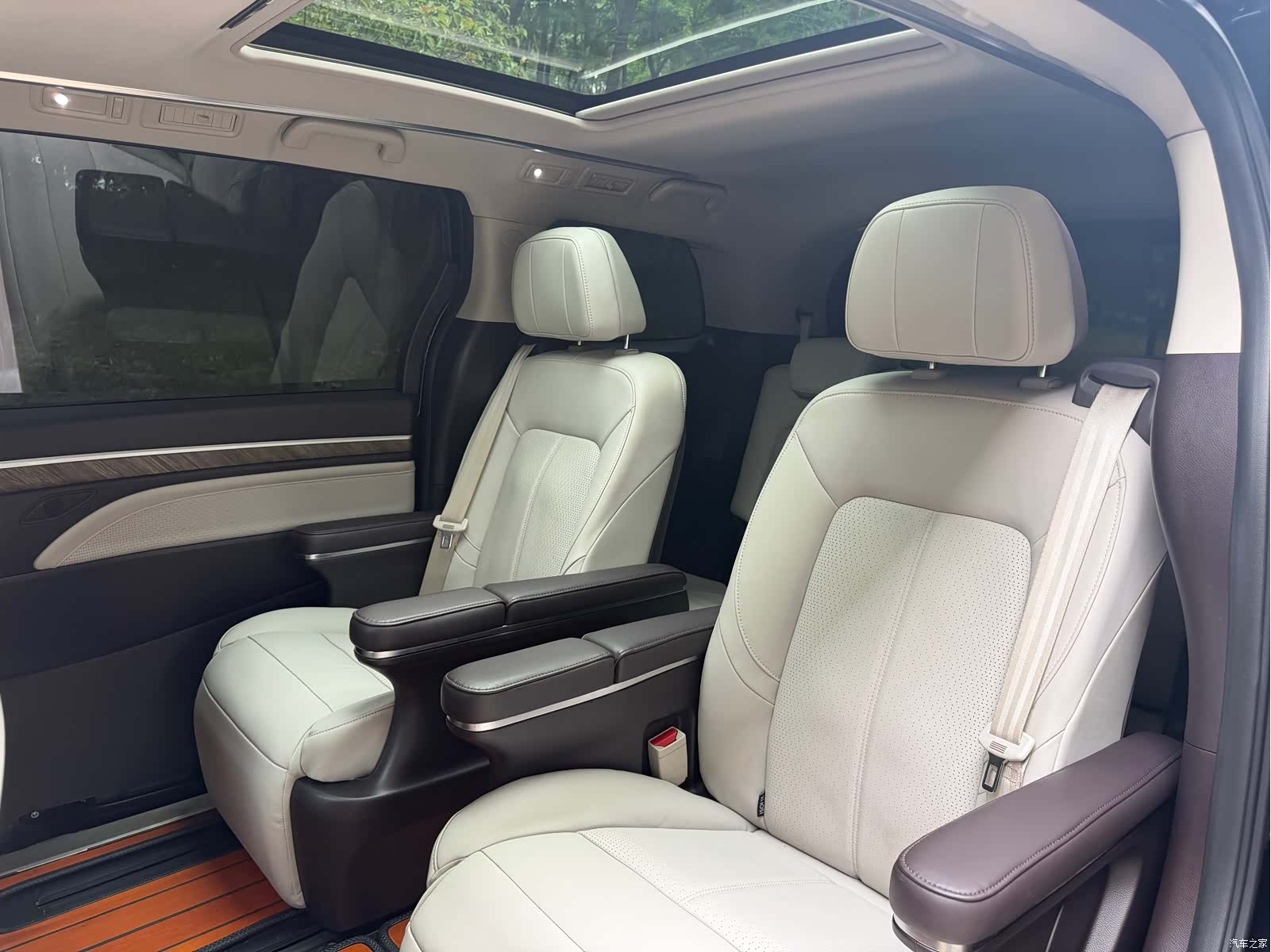 Trumpchi M8, 2022 9