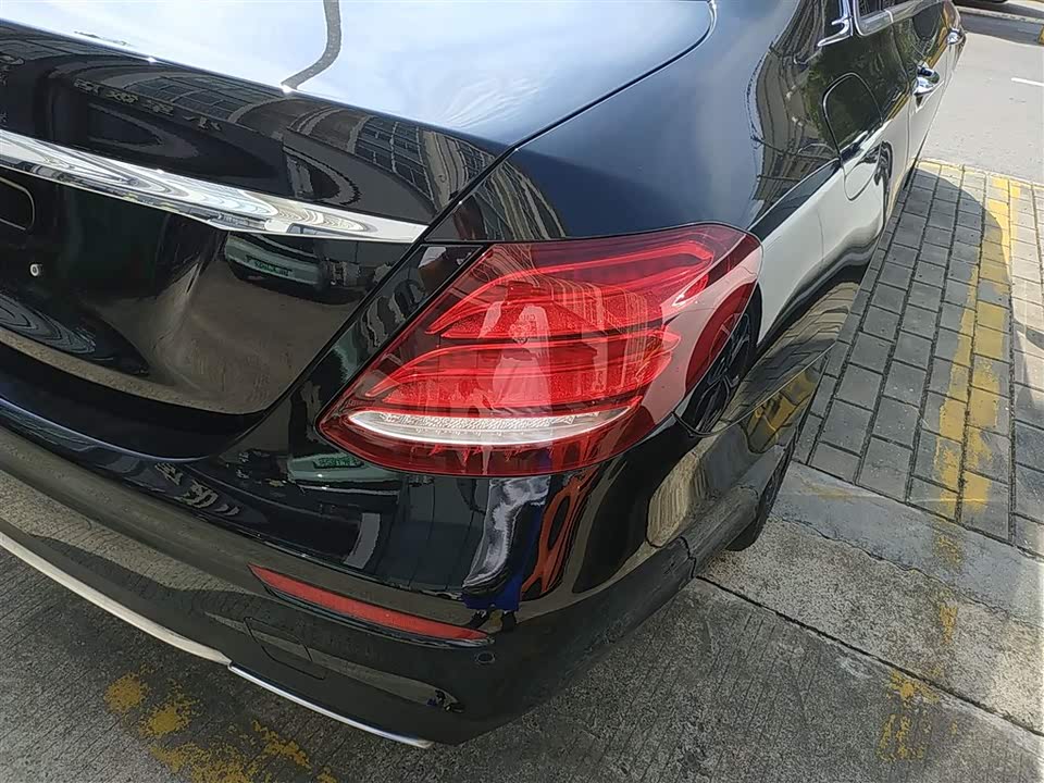 Mercedes-Benz E-class Mercedes-Benz E-class
