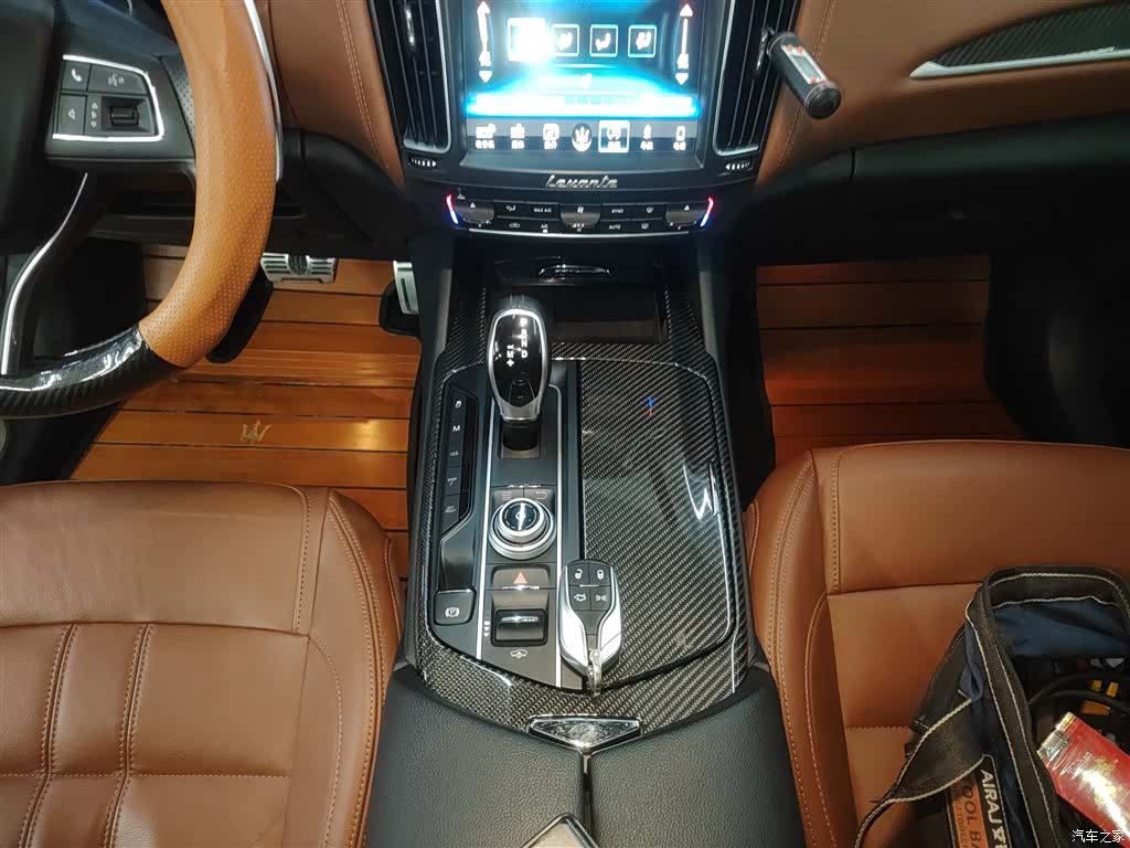 Maserati Levante, 2017 6