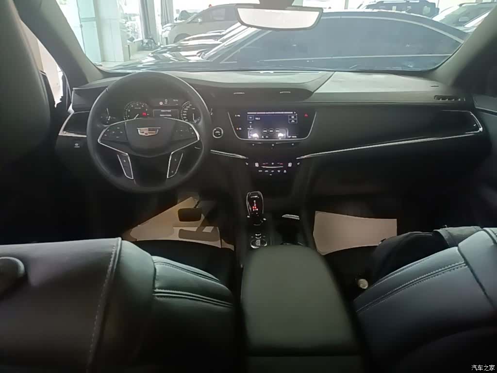 Cadillac XT5, 2020 10