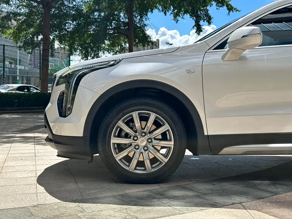 Cadillac XT4