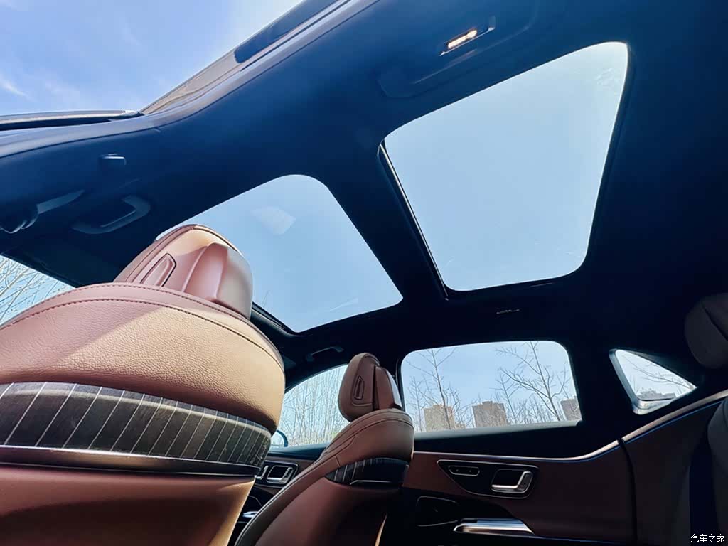 Mercedes-Benz E-Class, 2025 9