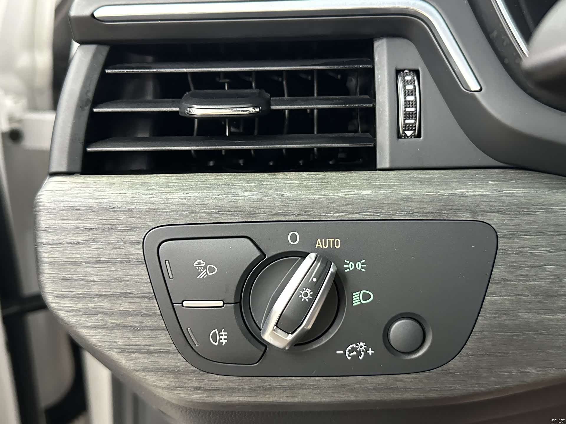 Audi A4L, 2023 21