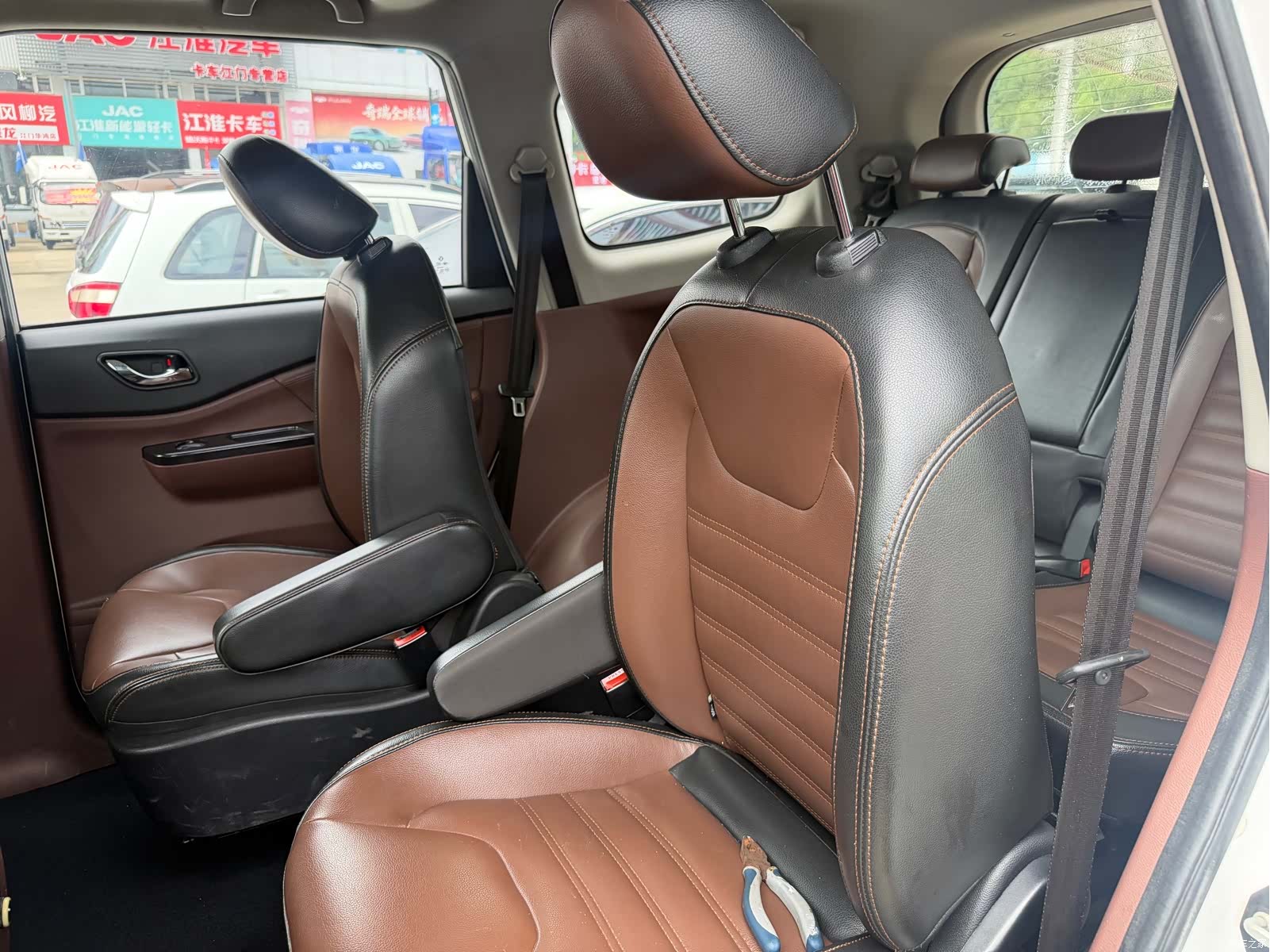 DongFeng SX6, 2017 6