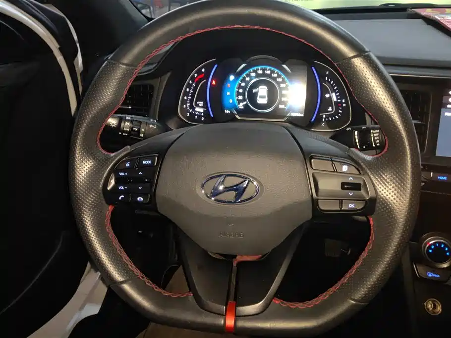 Hyundai Lead