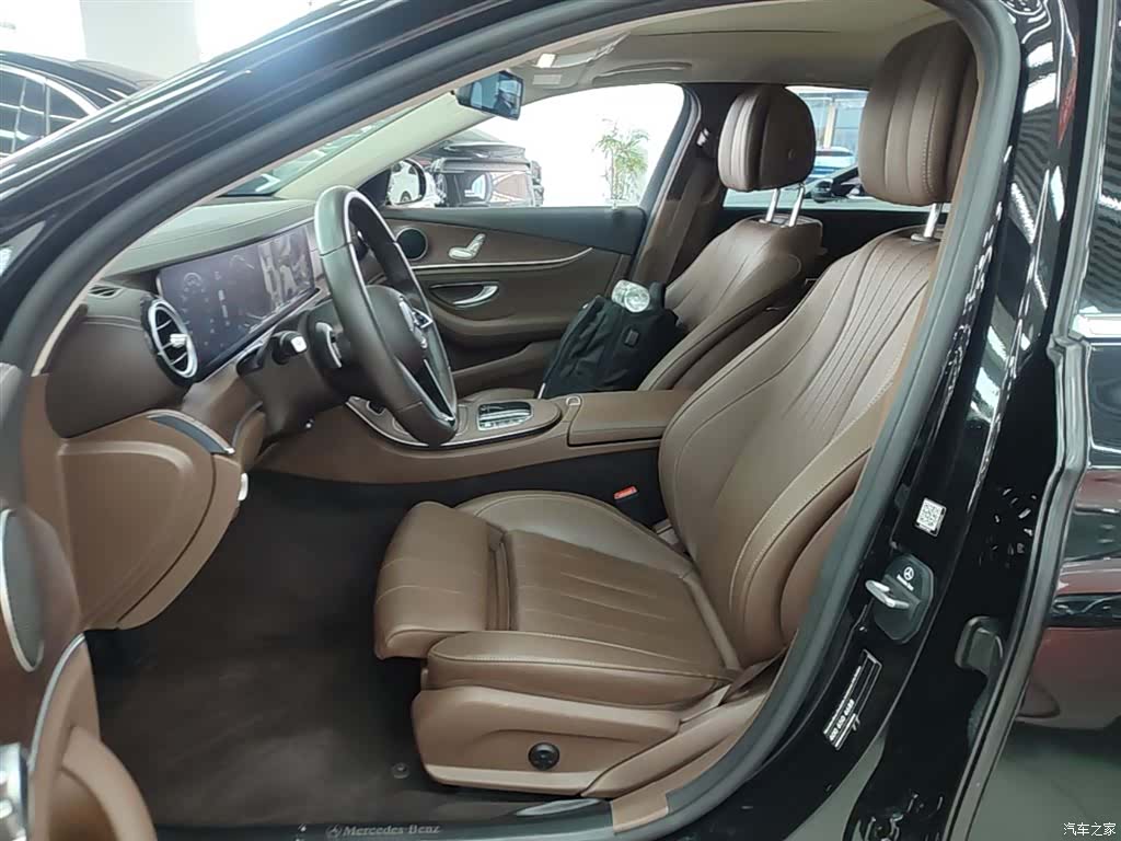 Mercedes-Benz E-Class, 2023 15