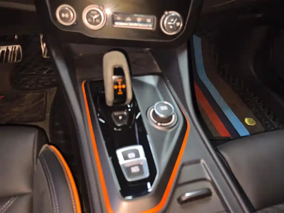 Lynk & Co 02 Hatchback