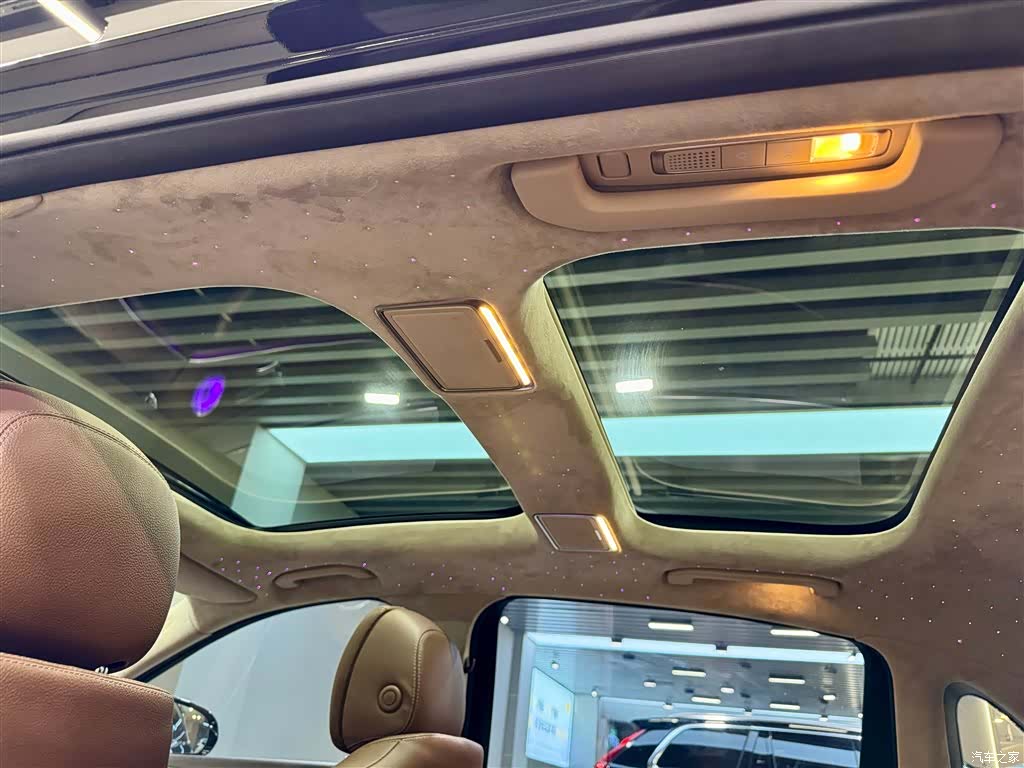 Mercedes-Benz E-Class, 2022 24