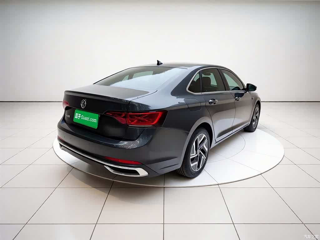 Volkswagen Sagitar, 2023 6
