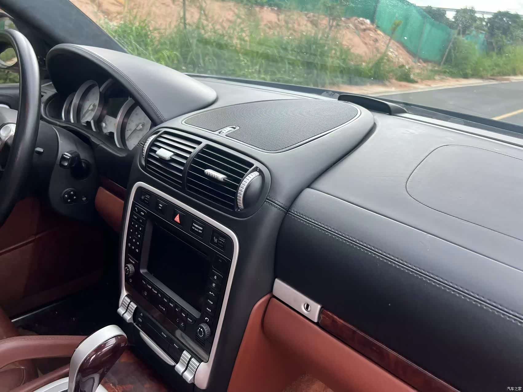 Porsche Cayenne, 2010 14